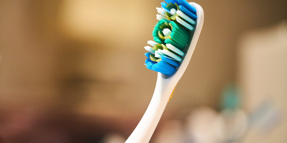 ESCOVA-DE-DENTES-BLOG-dra-jessica-araujo-dentista-SJP-CURITIBA-02-baixa-res